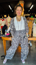 Load image into Gallery viewer, Dusty Rose Linen Jacket
