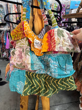 Load image into Gallery viewer, Indi &amp; Sai - Ruffle Kantha Bag
