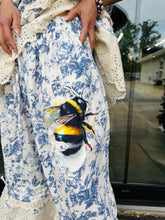 Load image into Gallery viewer, HCWL - Queen Bee Top - Royal Blue
