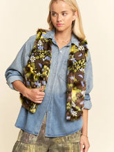 Load image into Gallery viewer, Davi &amp; Dani -Floral Faux Fur Cropped Vest
