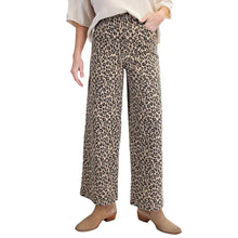 Load image into Gallery viewer, Easel Leopard Jeans
