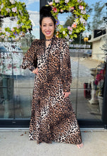 Load image into Gallery viewer, Leopard maxi dress - duster
