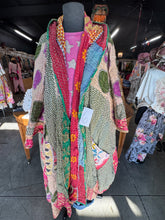 Load image into Gallery viewer, Indi And Sai - Hoodie Kantha Long Duster
