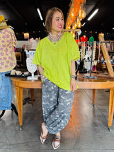 Load image into Gallery viewer, Oddi - Acid Washed Camo Print Cropped Jogger Pants
