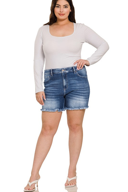 Plus Mid Rise Raw Frayed Hem Shorts