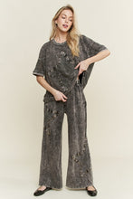 Load image into Gallery viewer, Mineral Washed Mesh Star Pants
