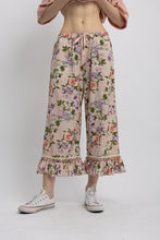 Load image into Gallery viewer, Ruffle Hem Midi Pants
