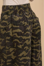 Load image into Gallery viewer, Blue Velvet - RUCHED SIDE BOTTOM CAMO PANTS
