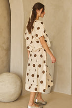 Load image into Gallery viewer, Voluminous Polka Dot Blouse
