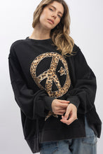 Load image into Gallery viewer, Peace And Star Patch Oversized Pullover

