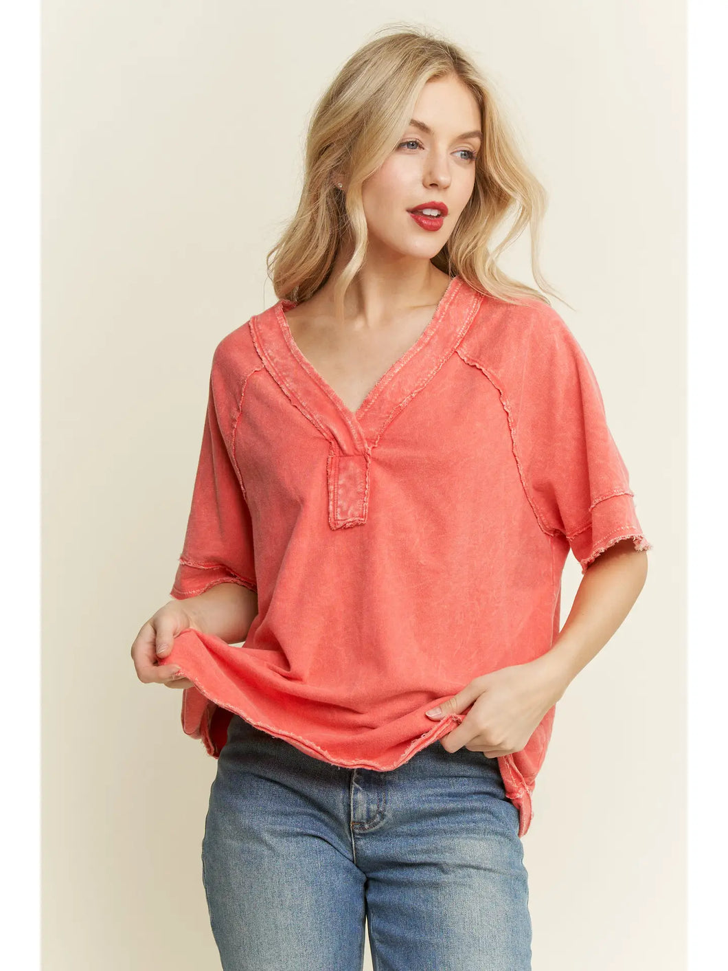 Mineral Washed V-neck Best Basic Soft T-shirt