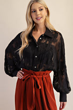 Load image into Gallery viewer, Shirttail Hem Button Down Shirt
