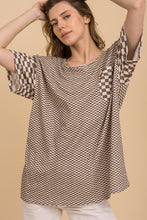 Load image into Gallery viewer, Checkerboard Print Mix Short Sleeve Tee Shirt
