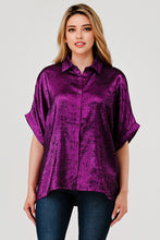 Load image into Gallery viewer, Short Sleeve Collared Button Down Metallic Top

