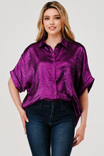 Load image into Gallery viewer, Short Sleeve Collared Button Down Metallic Top
