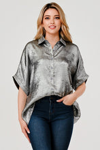 Load image into Gallery viewer, Short Sleeve Collared Button Down Metallic Top
