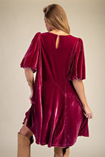 Load image into Gallery viewer, Bubble Sleeve Velvet Dress
