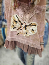 Load image into Gallery viewer, A Rare Bird - Starburst Songbird Throw Over
