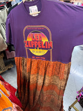 Load image into Gallery viewer, Indi and Sai - Upcycel Kantha Band Tee One OF The Kind
