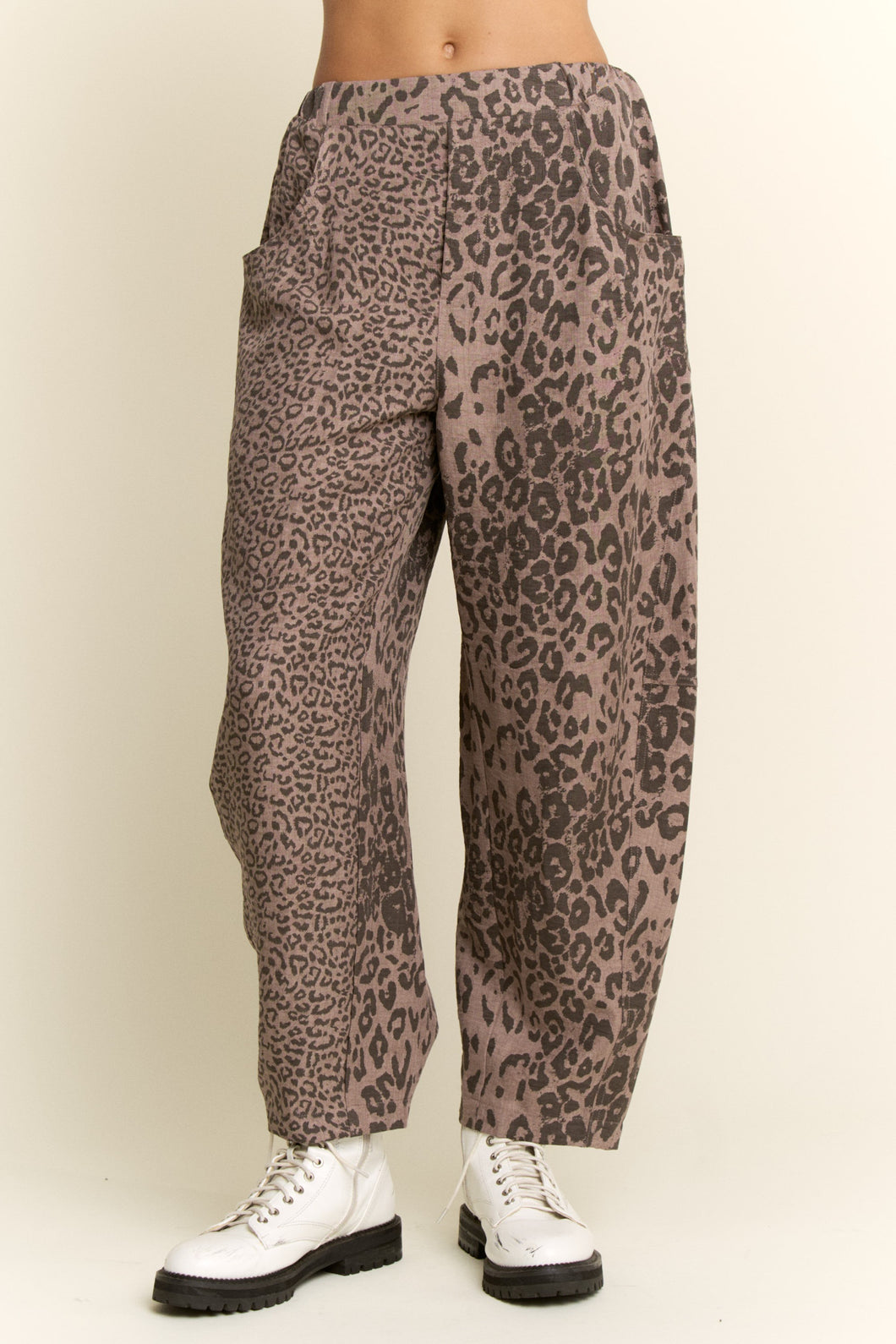Davi & Dani - Leopard Elastic Waist Barrel Pants