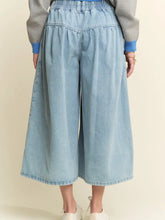 Load image into Gallery viewer, J.nna - Capri Flared High Waist Jeans
