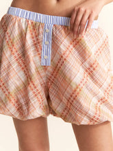 Load image into Gallery viewer, J.nna - Plaid Pattern Balloon Shorts
