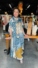 Load image into Gallery viewer, Bee Linen Shirt Dress
