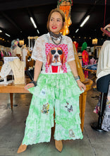 Load image into Gallery viewer, Indi &amp; Sai - Owl and Cat  Frill Eyelet Bloomer Green
