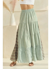 Load image into Gallery viewer, Plus Acid Washed Tired Palazzo Pants
