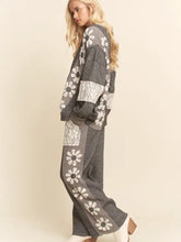 Load image into Gallery viewer, Davi &amp; Dani - Milli  Mix Matched Flower Patch Sweatpants - Charcoal
