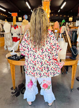 Load image into Gallery viewer, Collar Linen Top Red Floral &amp; Leopard
