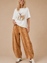 Load image into Gallery viewer, J.nna - Bambi Box  Tee
