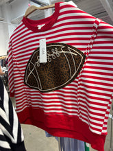 Load image into Gallery viewer, Oddi - Leo Striped Football
