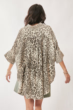 Load image into Gallery viewer, Davi &amp; Dani - Animal Printed Ribbon Ruffle Sleeve Shirt Top
