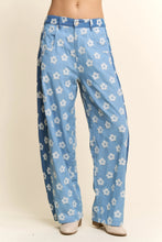 Load image into Gallery viewer, Davi &amp; Dani - Flower Print Wide-Leg Culotte Pants
