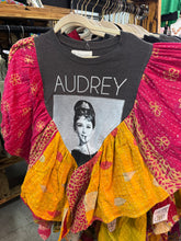 Load image into Gallery viewer, Indi and Sai - Upcycel Kantha Band Tee One OF The Kind
