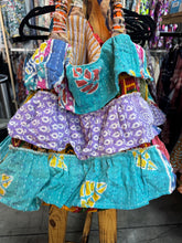 Load image into Gallery viewer, Indi &amp; Sai - Ruffle Kantha Bag
