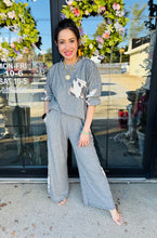 Load image into Gallery viewer, HC - CoCo Snuggle Top Side  Leopard
