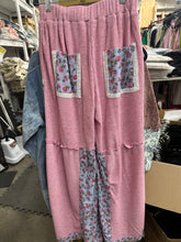 Load image into Gallery viewer, Davi &amp; Dani - Waffle Knit Flower Print Adjustable Elastic Waist Pants

