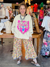 Load image into Gallery viewer, I Love Linen - Tiger Face Pullover
