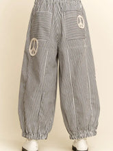 Load image into Gallery viewer, Davi &amp; Dani - Peace Sign Pinstripe  Pants  Black
