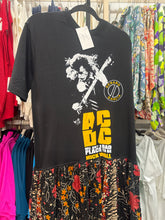 Load image into Gallery viewer, Indi and Sai - Upcycle Kantha Band Tee One OF The Kind

