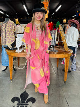 Load image into Gallery viewer, I Love Linen - High Low Banana Print Top
