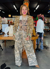 Load image into Gallery viewer, Bluevelvet - ELASTIC WAIST BAND WITH STRING CAMO CARGO PANTS
