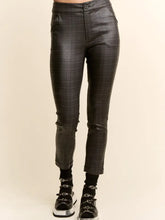 Load image into Gallery viewer, Davi &amp; Dani - Elastic Waist Barrel Pants GREY PLAID
