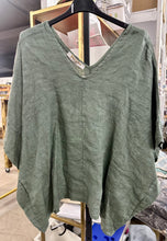 Load image into Gallery viewer, Karamel Collection - Linen V Neck Top With Pockets
