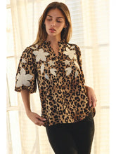 Load image into Gallery viewer, Oddi -  Leopard Printed Puff-Sleeve Top
