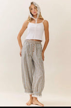 Load image into Gallery viewer, Oddi - Plaid Balloon Pants

