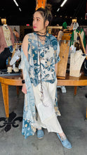 Load image into Gallery viewer, Bee Linen Shirt Dress
