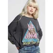 Load image into Gallery viewer, Def Leppard One Size Sweatshirt
